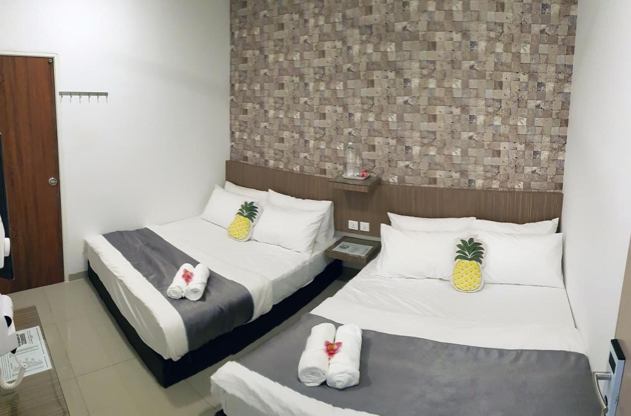 Teruntum 96 Guest House كوانتان المظهر الخارجي الصورة