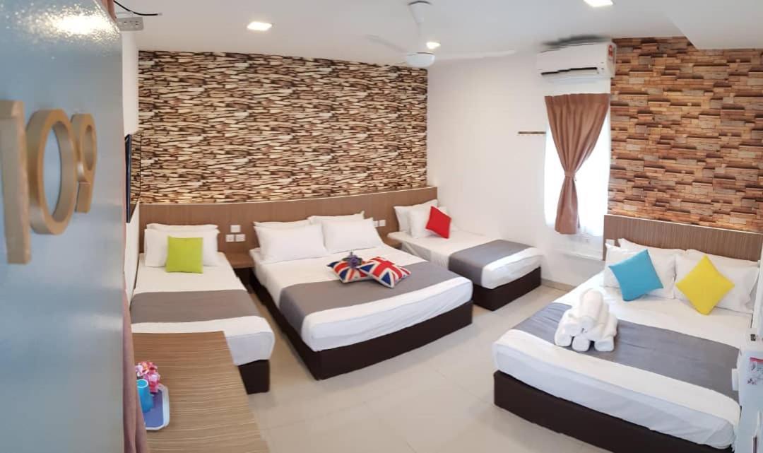 Teruntum 96 Guest House كوانتان المظهر الخارجي الصورة