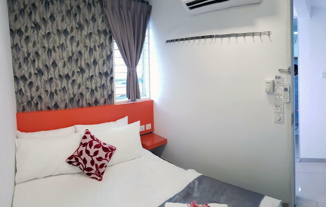 Teruntum 96 Guest House كوانتان المظهر الخارجي الصورة