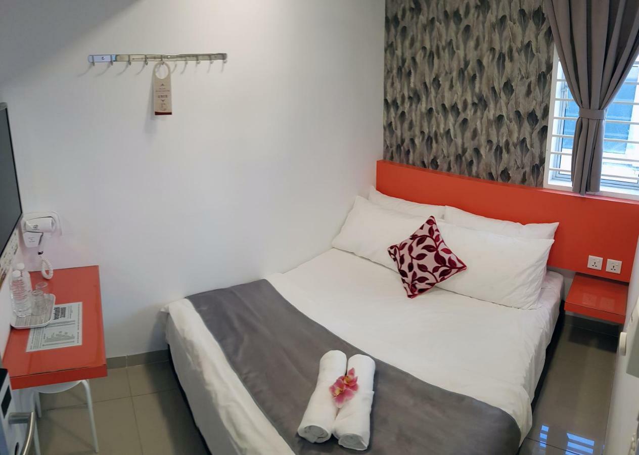 Teruntum 96 Guest House كوانتان المظهر الخارجي الصورة