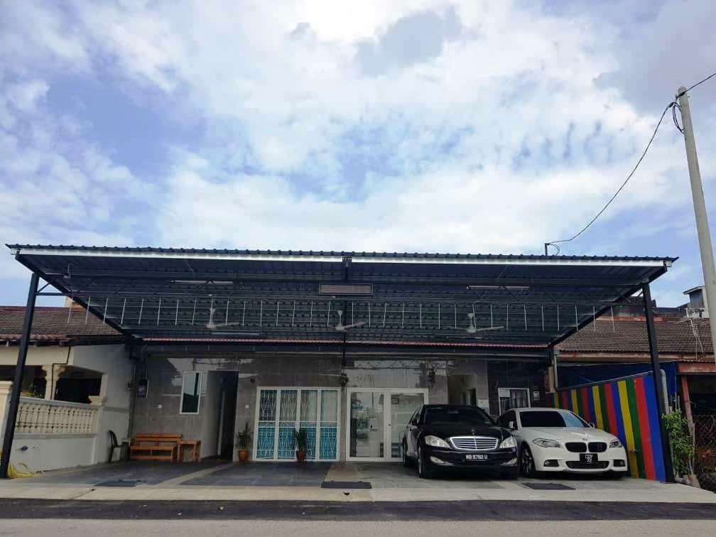 Teruntum 96 Guest House كوانتان المظهر الخارجي الصورة